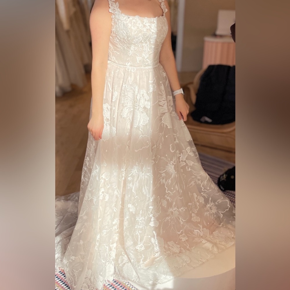 NWT Bridal Gown - Picture 3 of 12